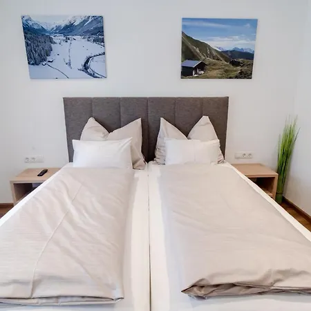 Hotel Alpen Hohe Burg 3*