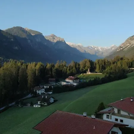 Hotel Alpen Hohe Burg Trins