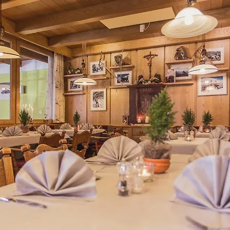 Hotel Alpen Hohe Burg Trins