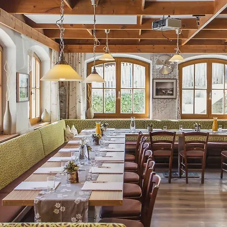 Hotel Alpen Hohe Burg 3*