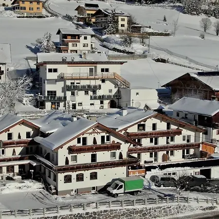 Alpen Hohe Burg Hotel Trins