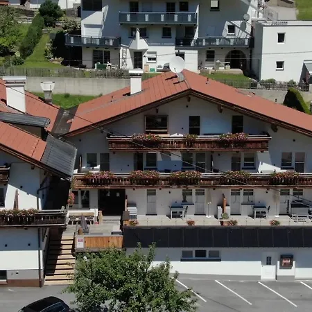 Hotel Alpen Hohe Burg 3*