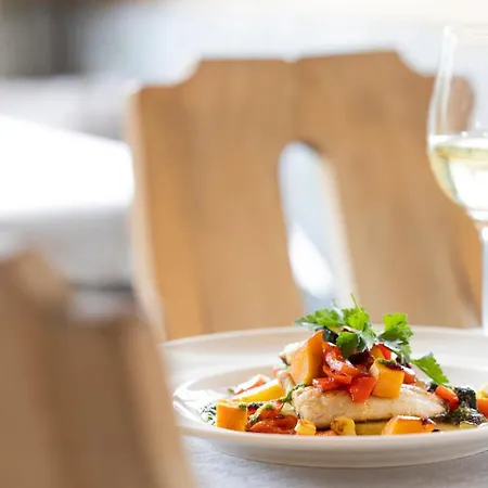 Hotel Alpen Hohe Burg Trins