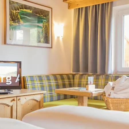 Hotel Alpen Hohe Burg