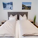 호텔 Alpen Hohe Burg 3*