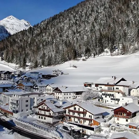 Hotel Alpen Hohe Burg 3*