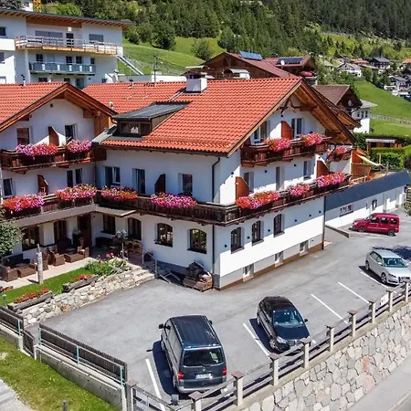 Hotel Alpen Hohe Burg