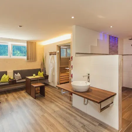 Hotel Alpen Hohe Burg